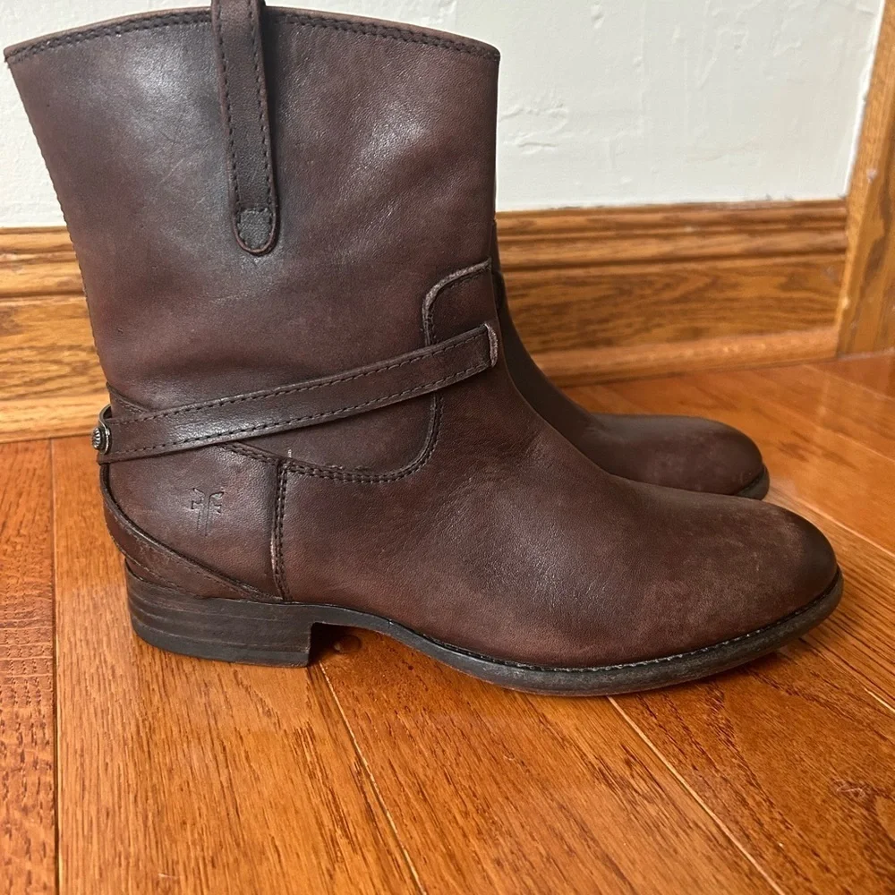 Frye Lindsey Plate Harness Brown Leather Boots